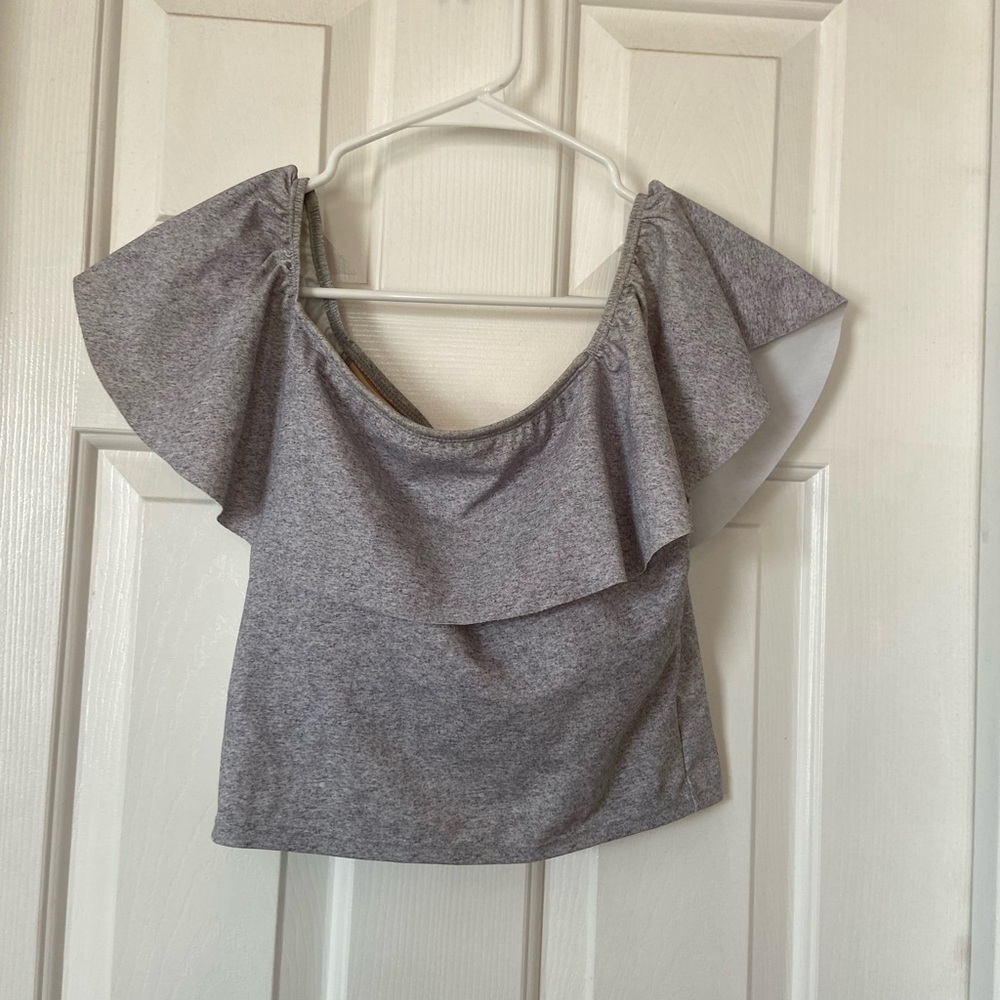 Kortni Jeane ruffle around top